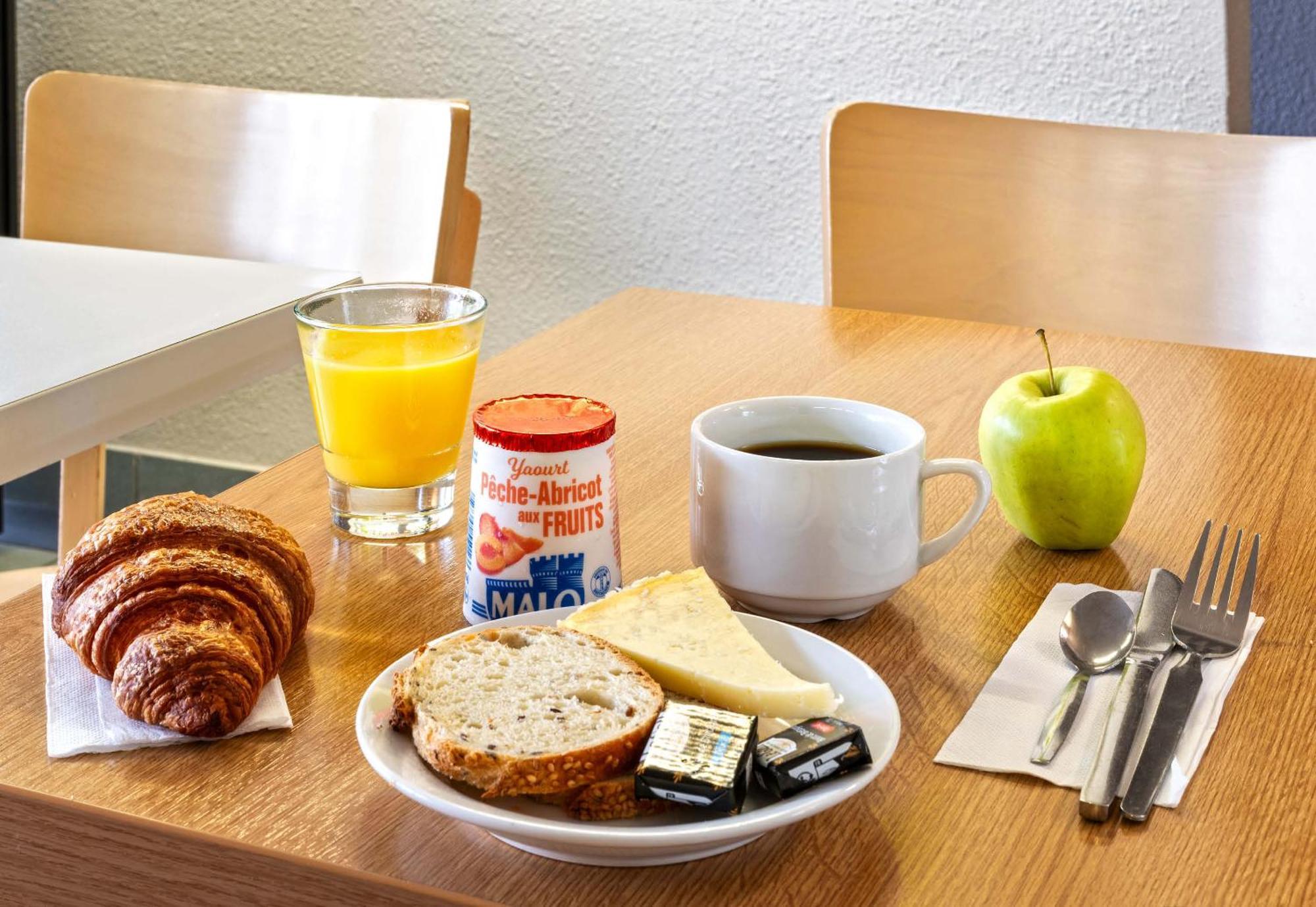 B&B Hotel Brest Kergaradec Aeroport Gouesnou Екстер'єр фото