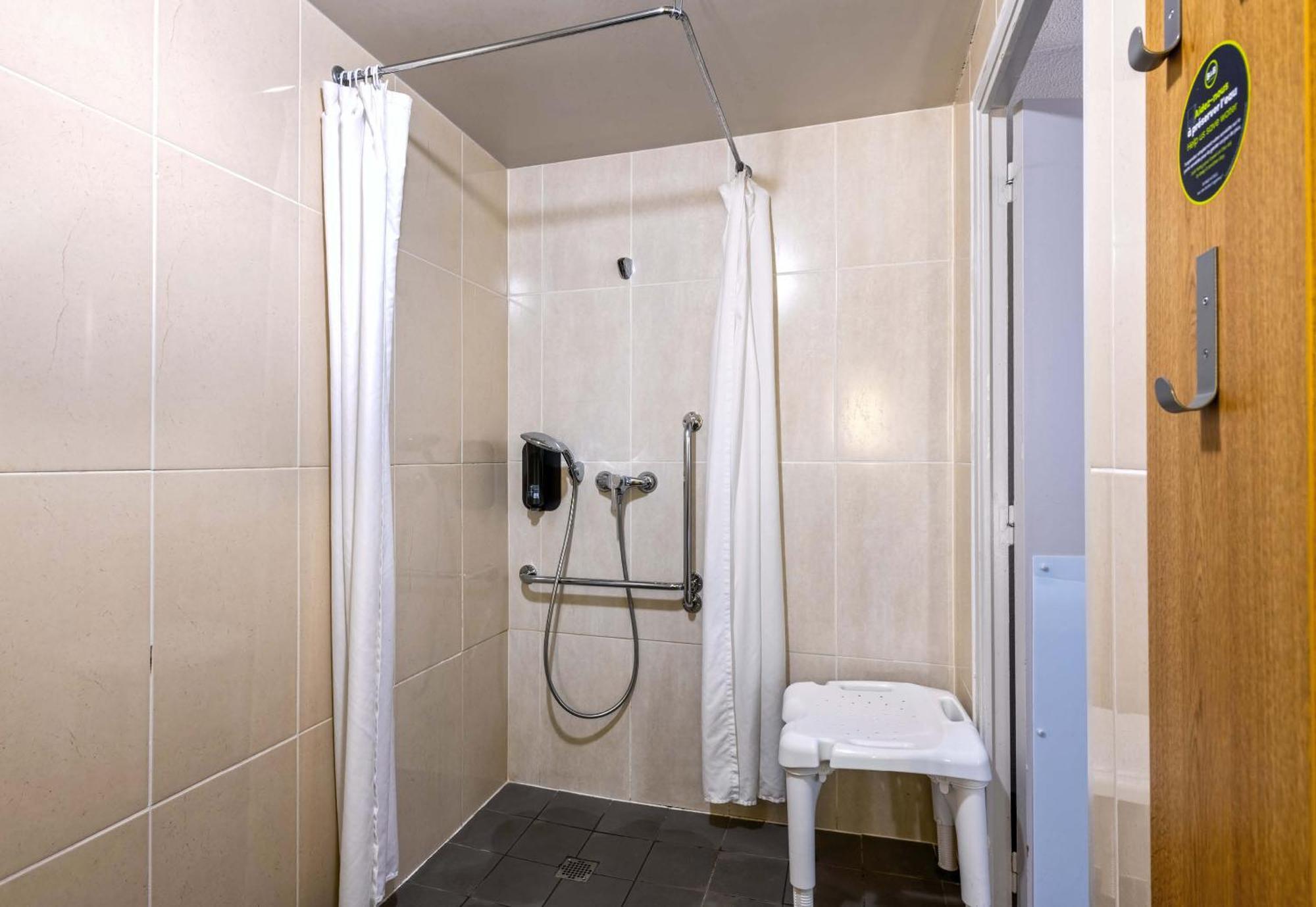 B&B Hotel Brest Kergaradec Aeroport Gouesnou Екстер'єр фото