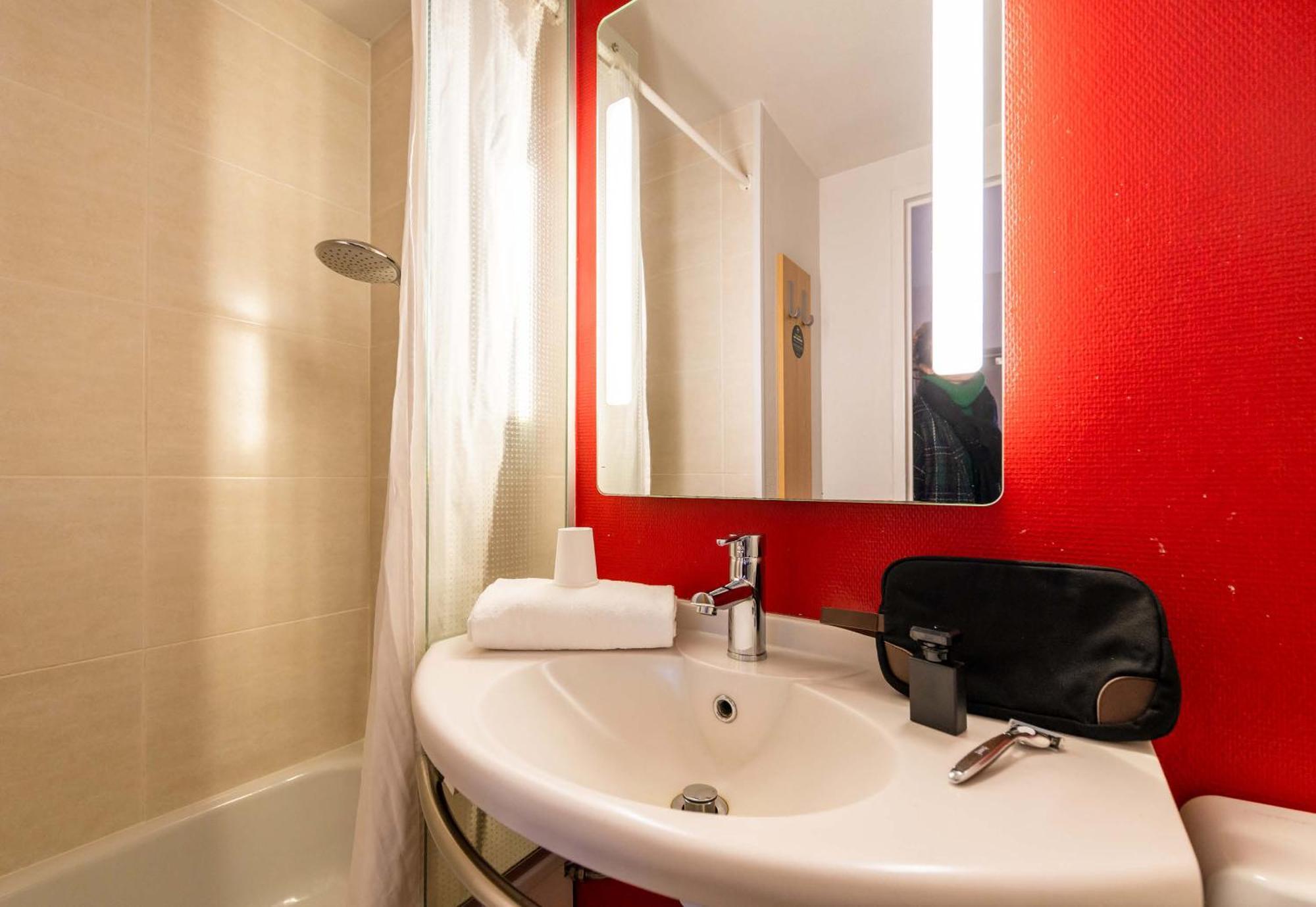 B&B Hotel Brest Kergaradec Aeroport Gouesnou Екстер'єр фото